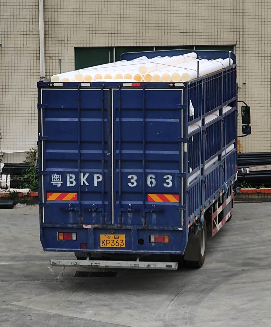 放假回來(lái)該收心了，深捷通第一車(chē)PVC電力管發(fā)送中